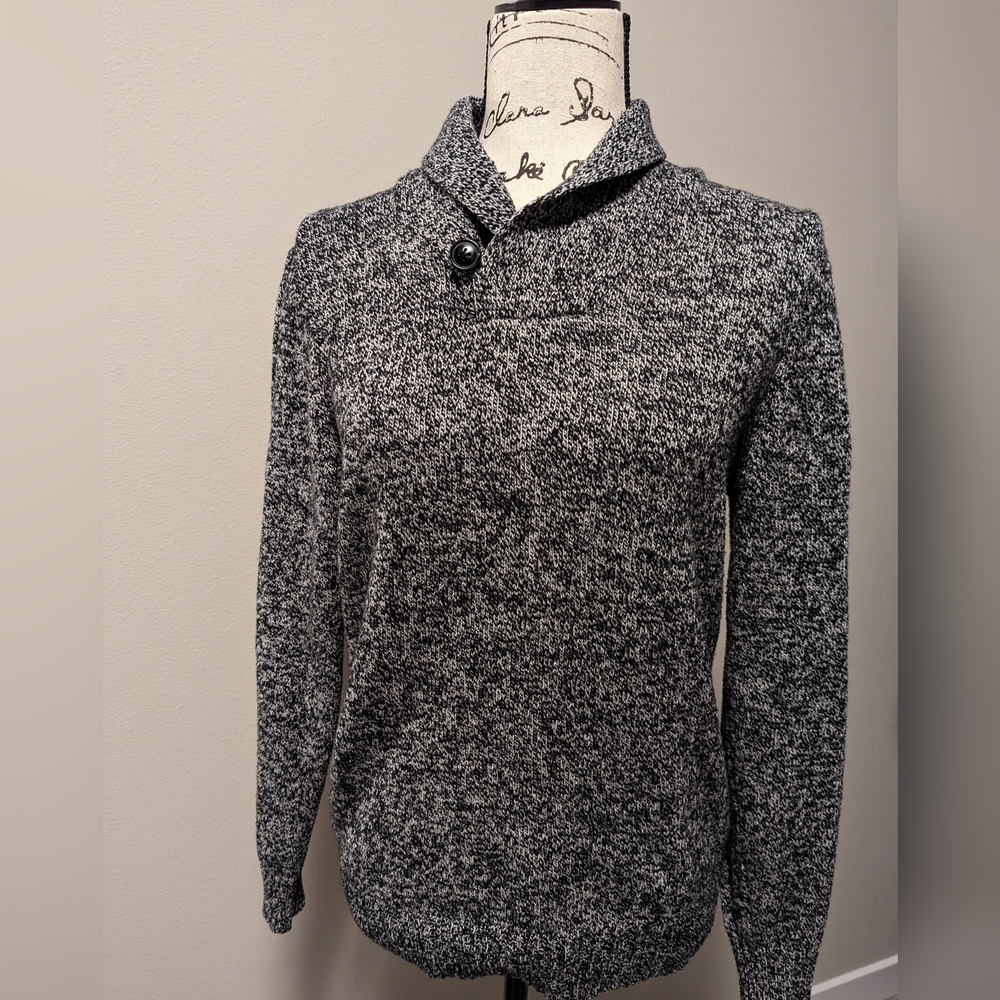 Old navy black and white sweater wool blend